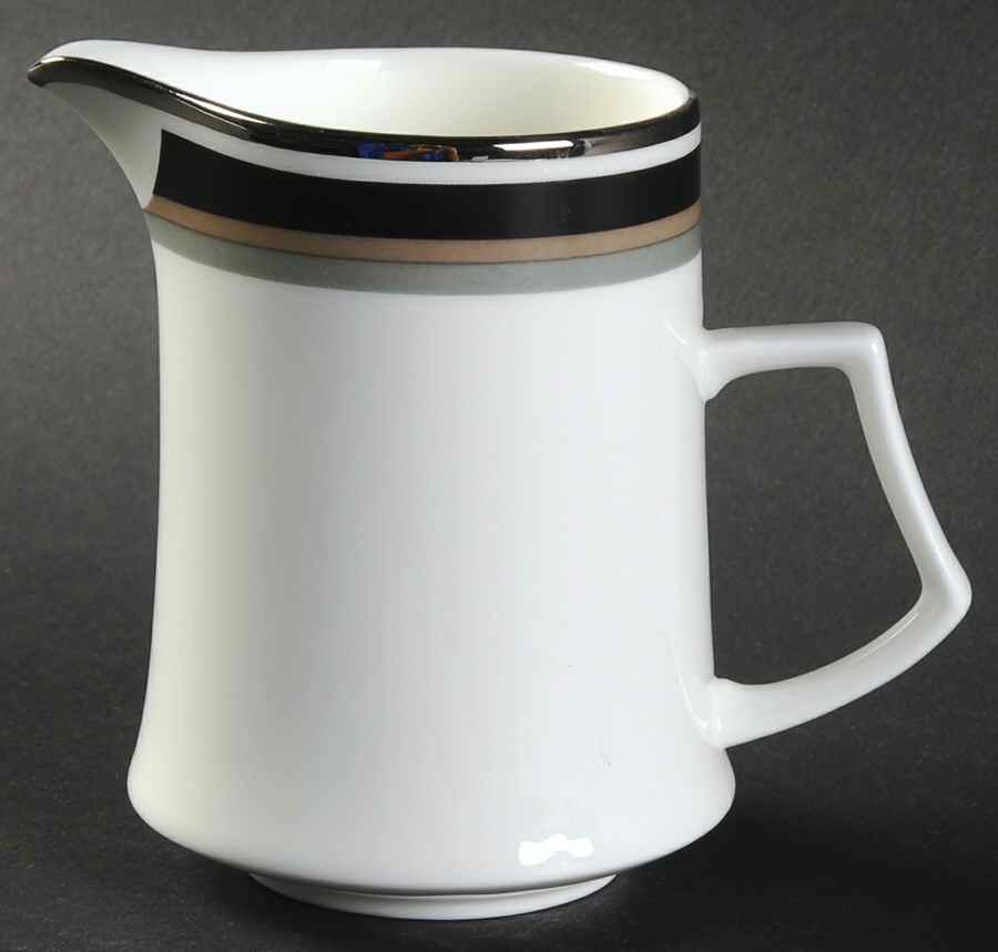 Noir Creamer by Mikasa-1