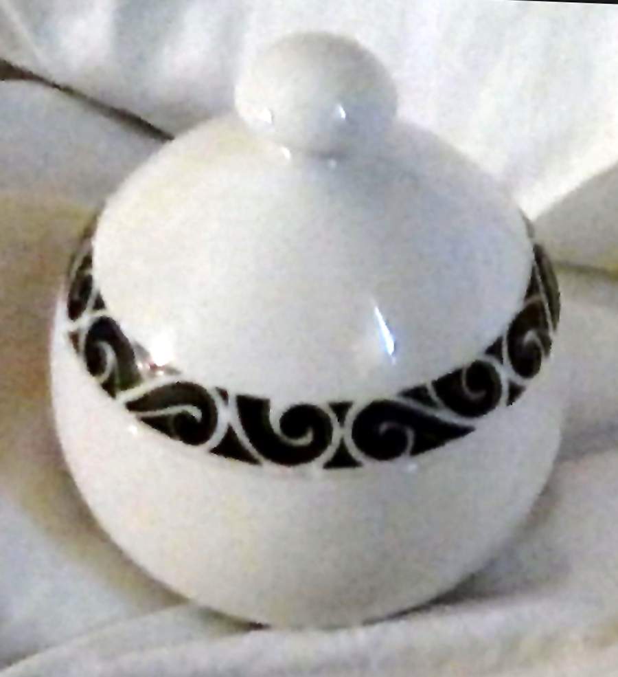 Noir Sugar Bowl & Lid by Mikasa-1