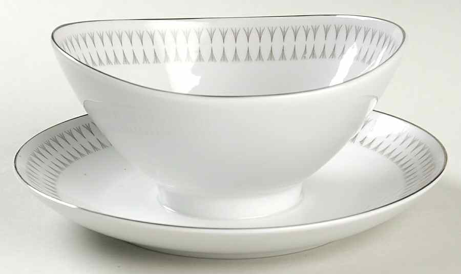 Nordica Gravy Boat with Attached Underplate by Mikasa-1