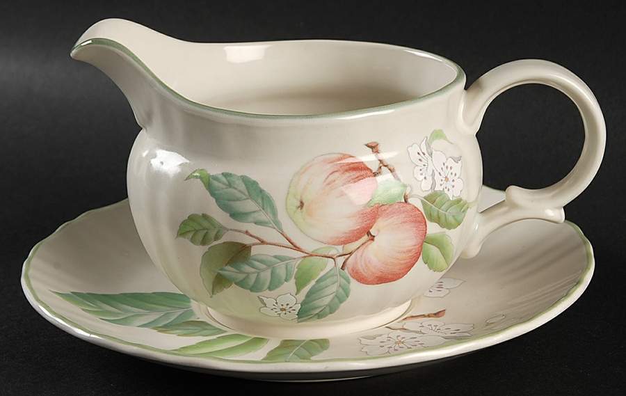 Norfolk Gravy Boat & Underplate by Mikasa-1