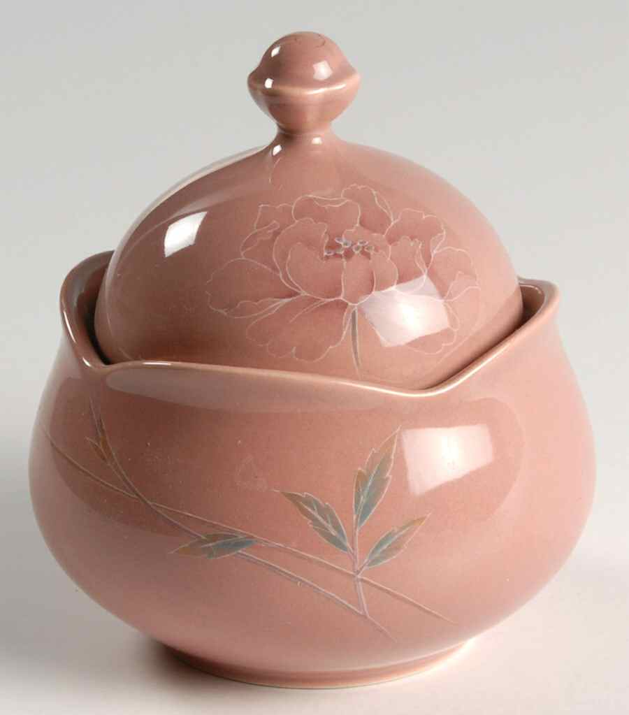 Nouveau Sugar Bowl & Lid by Mikasa-1