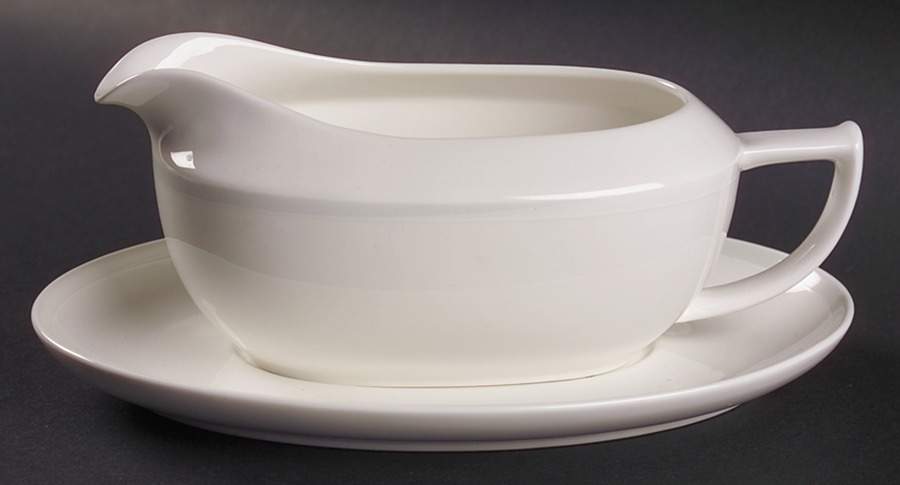 Off Center Gravy Boat & Underplate by Mikasa-1