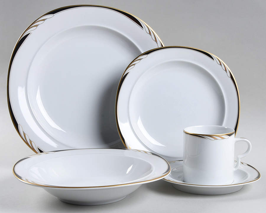Omega White Black 40 Piece Estate Set by Mikasa-1
