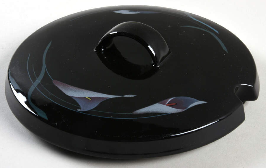 Opus Black Lid for Tureen by Mikasa-1