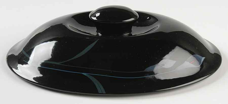 Opus Black Lid for 2 Quart Oval Covered Casserole by Mikasa-1