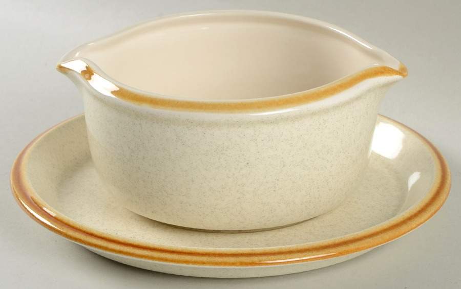 Oriental Classics Gravy Boat & Underplate by Mikasa-1