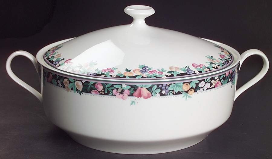Orchard Mural 2.5 Qt Round Covered Casserole by Mikasa-1