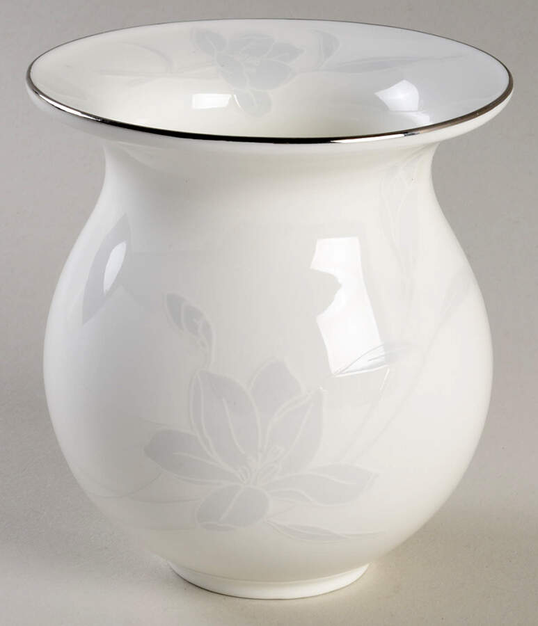 Ovation White 3" Vase by Mikasa-1