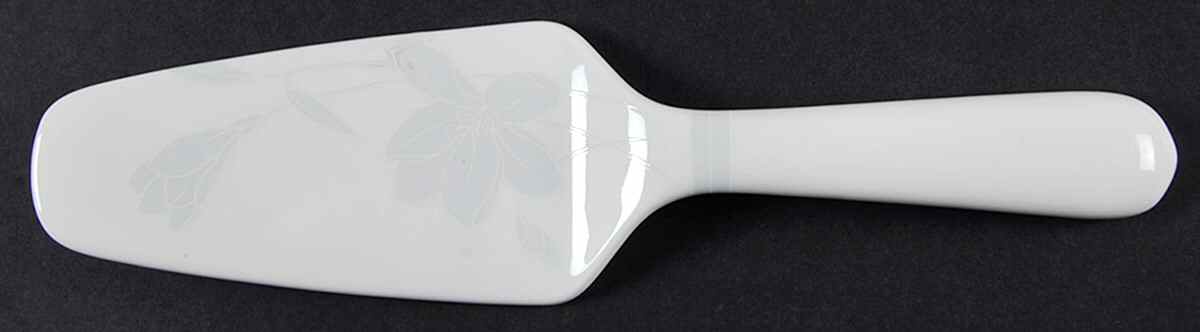 Ovation White Solid Ceramic Pie/Cake Server by Mikasa-1