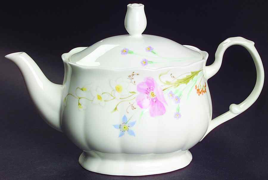 Pastel Bouquet Teapot & Lid by Mikasa-1