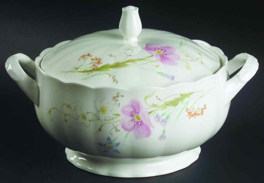 Pastel Bouquet Round Covered Vegetable by Mikasa-1