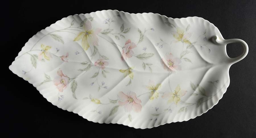 Pastel Garden Large Leaf Dish by Mikasa-1