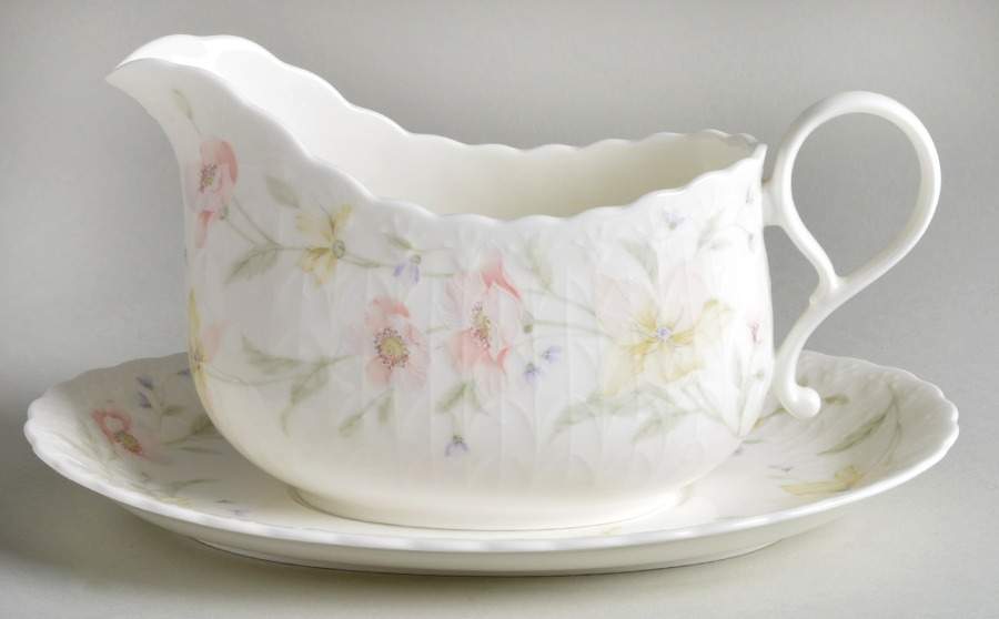 Pastel Garden Gravy Boat & Underplate by Mikasa-1