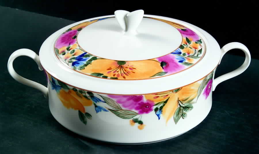 Paradiso Garden Round Covered Vegetable by Mikasa-1
