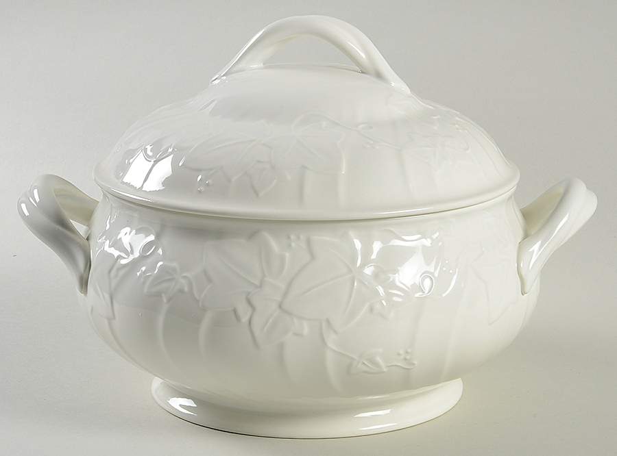Parisian Ivy Round Covered Vegetable by Mikasa-1