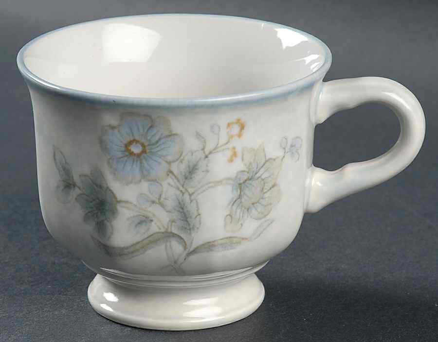 Palazzo Footed Cup by Mikasa-1