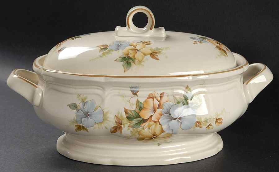 Pansies 2 Quart Oval Covered Casserole by Mikasa-1