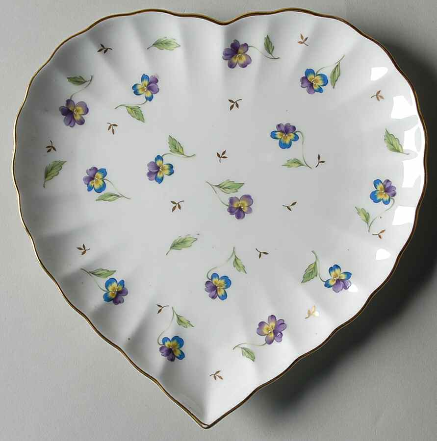 Pansy Parade Heart Shaped Dish by Mikasa-1