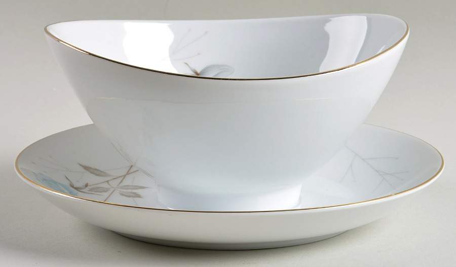 Parisienne Gravy Boat with Attached Underplate by Mikasa-1
