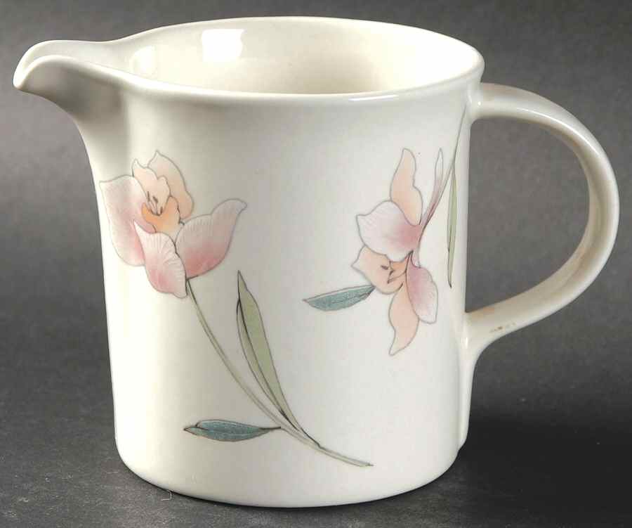 Peach Blooms Creamer by Mikasa-1