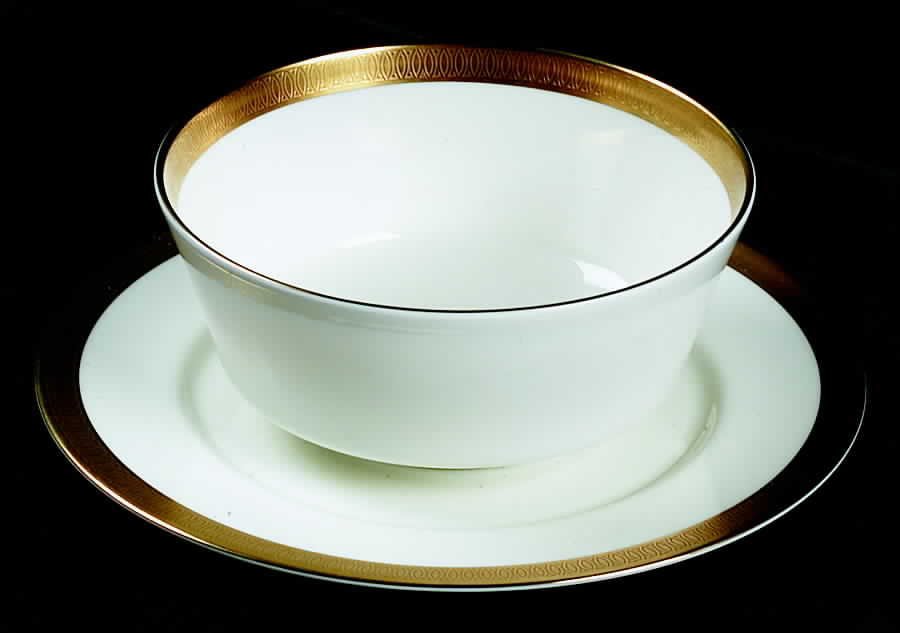 Pembroke Gravy Boat with Attached Underplate by Mikasa-1