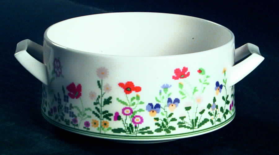 Petit Point Gravy Boat by Mikasa-1