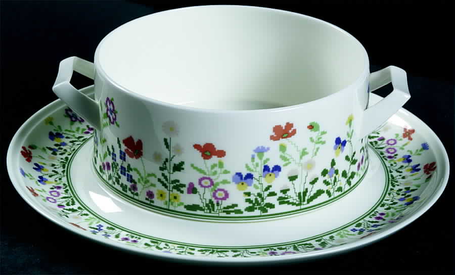 Petit Point Gravy Boat & Underplate by Mikasa-1