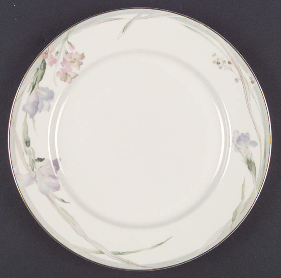 Perfection Dinner Plate by Mikasa-1