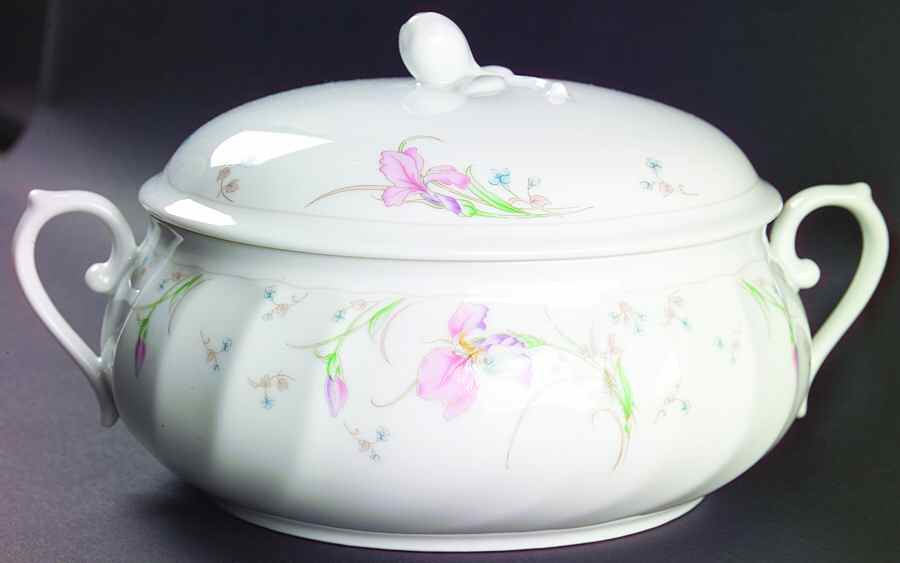 Pink Beauty 2 Quart Oval Covered Casserole by Mikasa-1