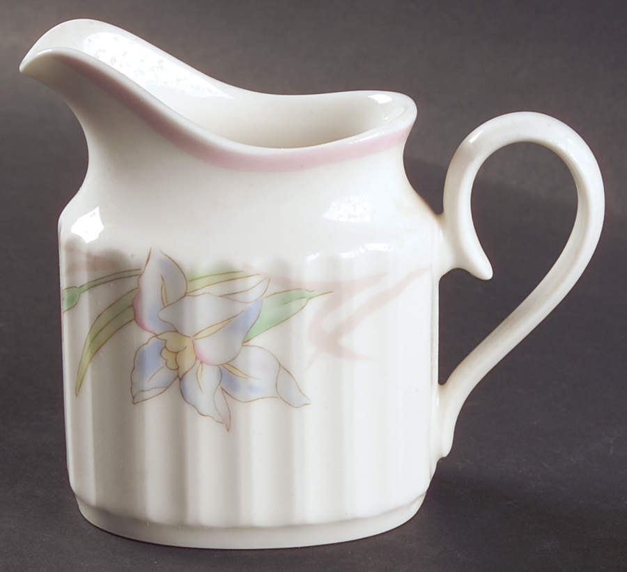 Pink Melody Creamer by Mikasa-1