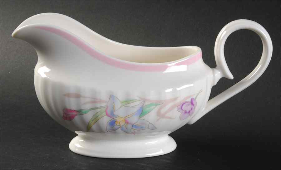 Pink Melody Gravy Boat by Mikasa-1