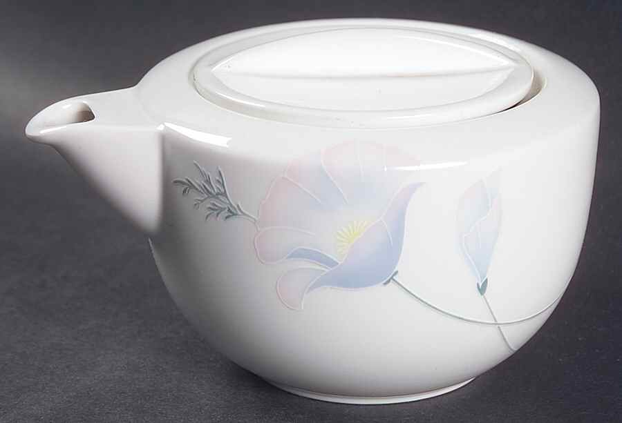 Pizzazz Creamer & Lid by Mikasa-1