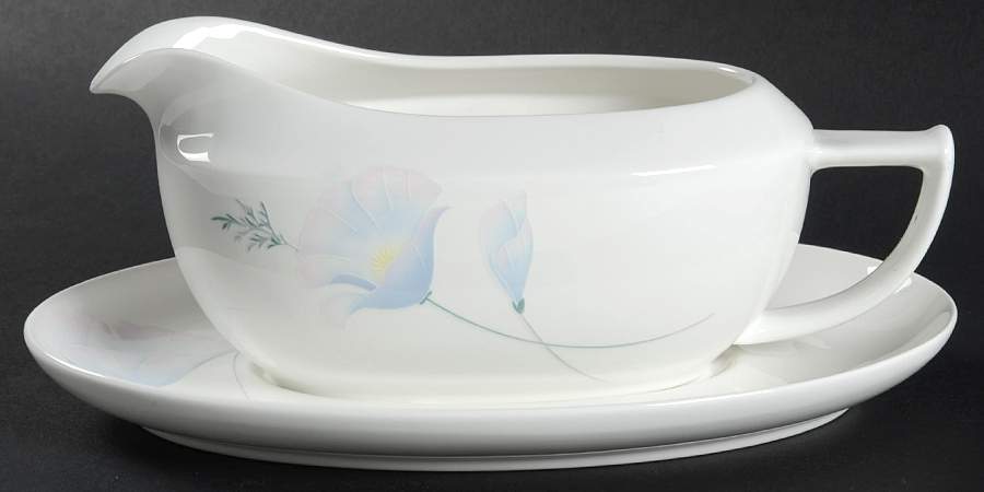 Pizzazz Gravy Boat & Underplate by Mikasa-1