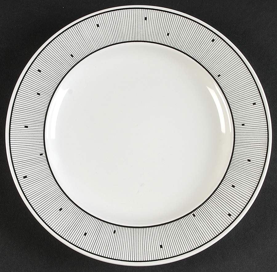 Pleats Black Salad Plate by Mikasa-1