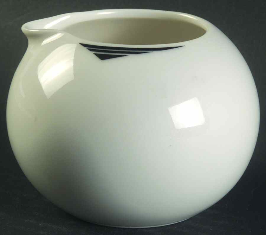 Premiere Creamer by Mikasa-1