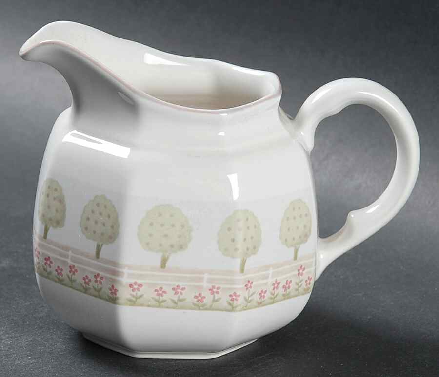 Promenade Creamer by Mikasa-1