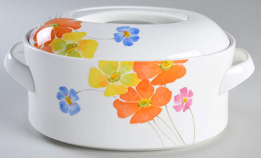 Pretty Posies 3 Quart Oval Covered Casserole by Mikasa-1