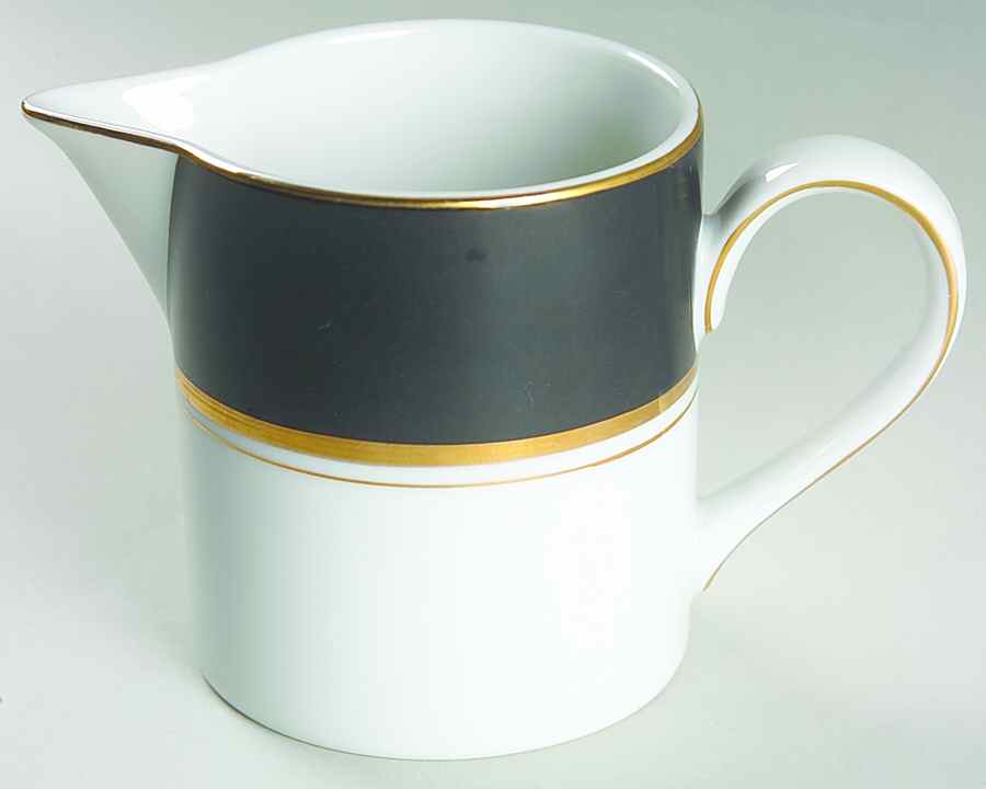 Raven Black Creamer by Mikasa-1