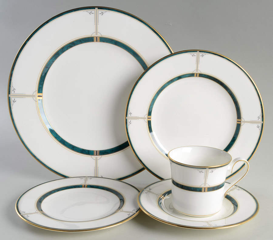 Regalaire 5 Piece Place Setting by Mikasa-1