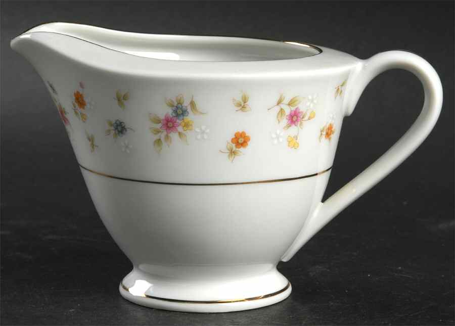 Remembrance Creamer by Mikasa-1