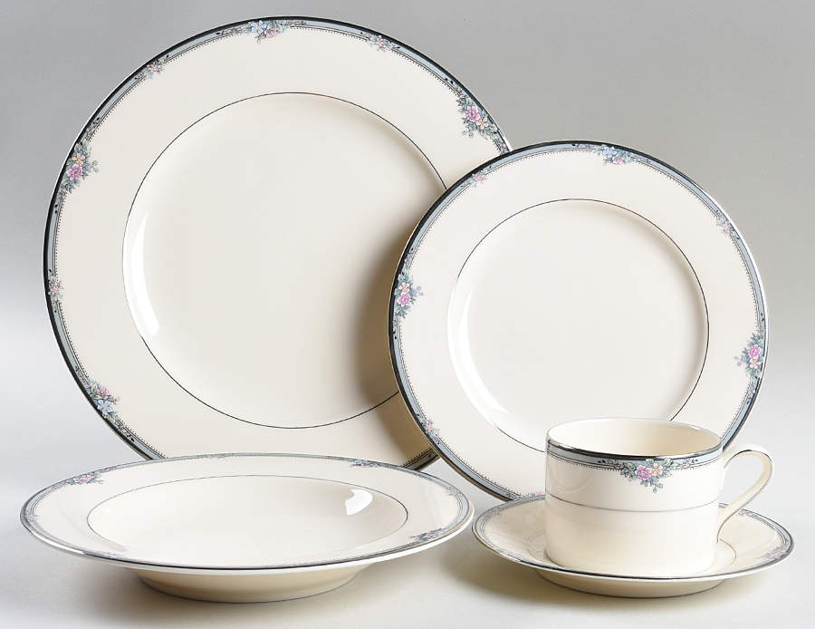 Regal Rose 5 Piece Place Setting by Mikasa-1