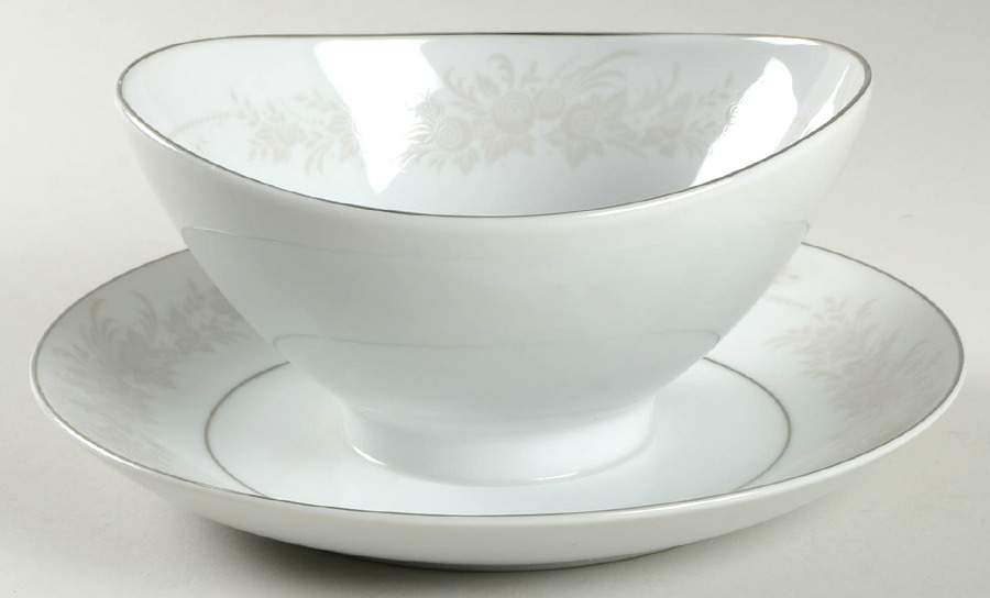 Richmond Gravy Boat with Attached Underplate by Mikasa-1