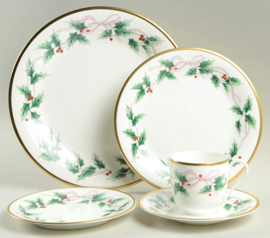 Ribbon Holly 5 Piece Place Setting by Mikasa-1