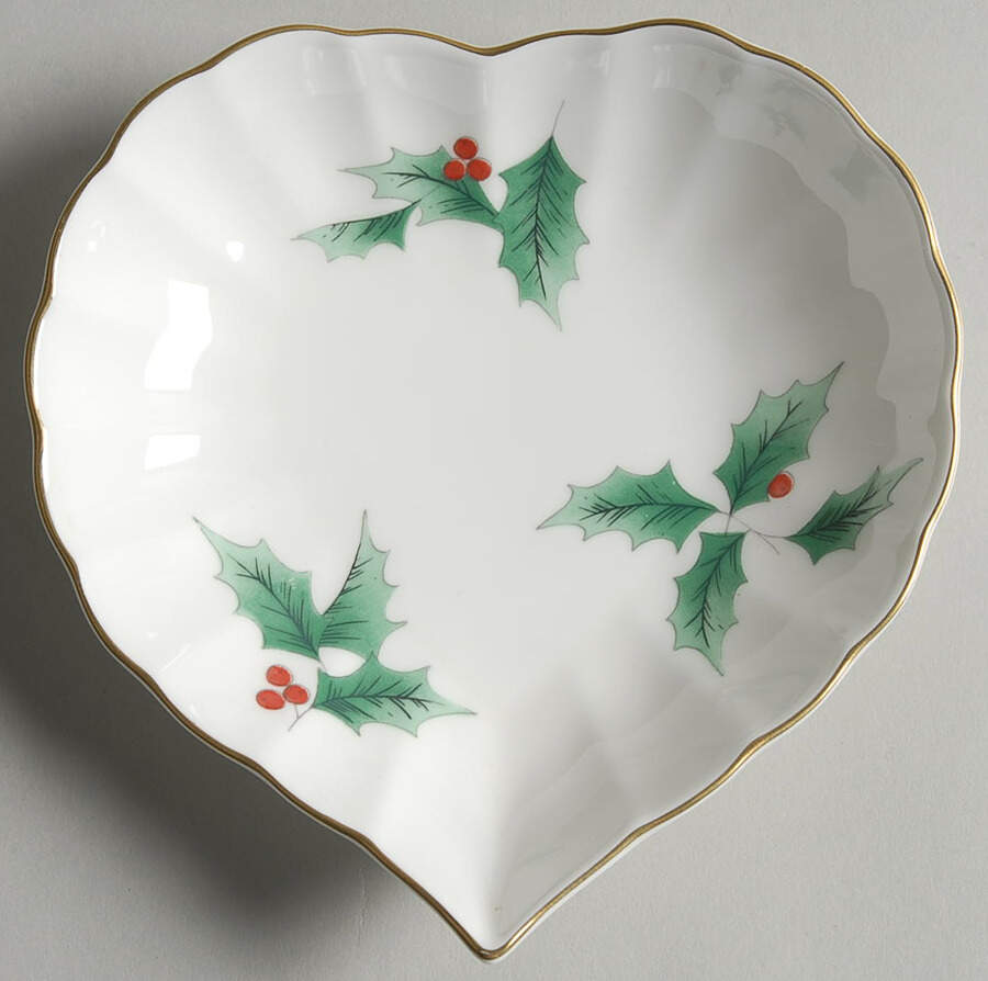 Ribbon Holly Heart Shaped Dish by Mikasa-1