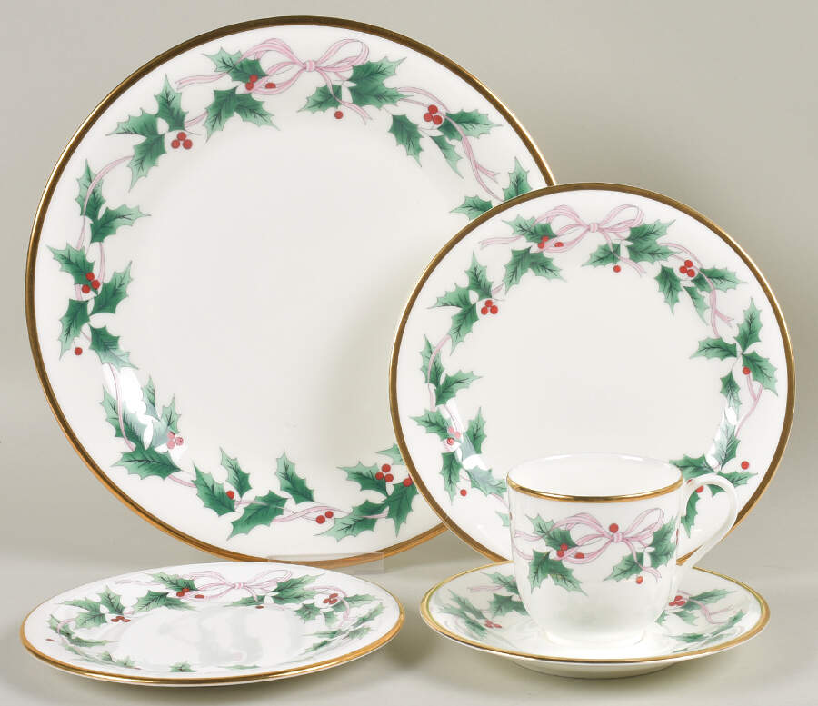 Ribbon Holly 40 Piece Estate Set by Mikasa-1