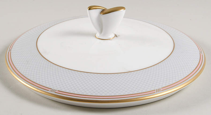 Royal Crest Lid for Round Vegetable by Mikasa-1