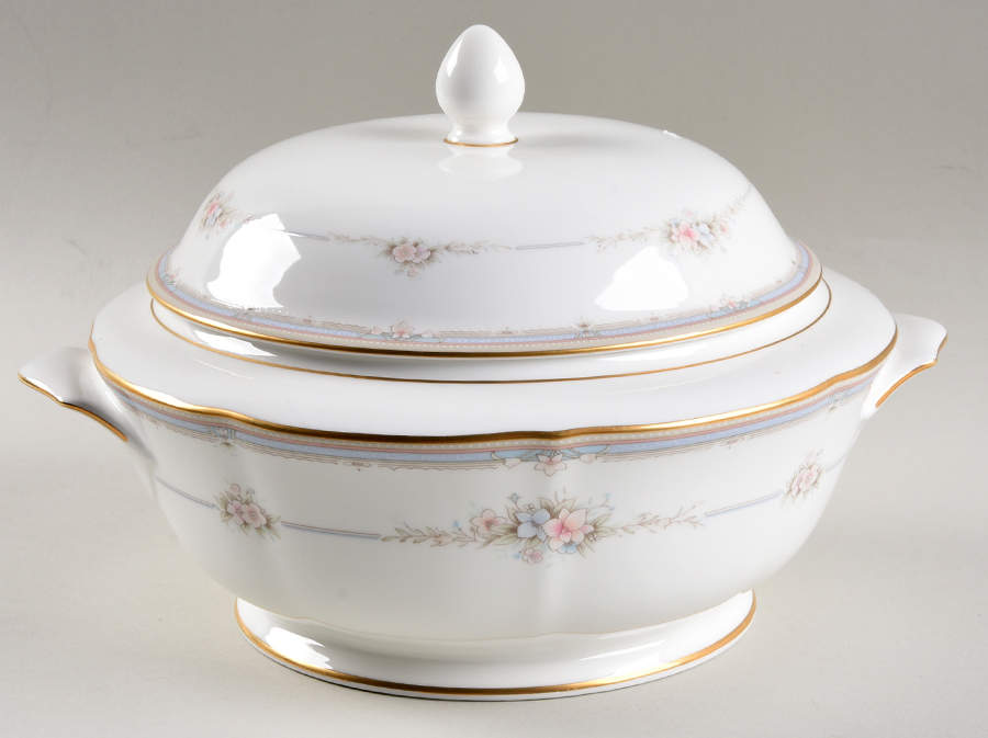 Romantic Garden 2 Qt Round Covered Casserole by Mikasa-1