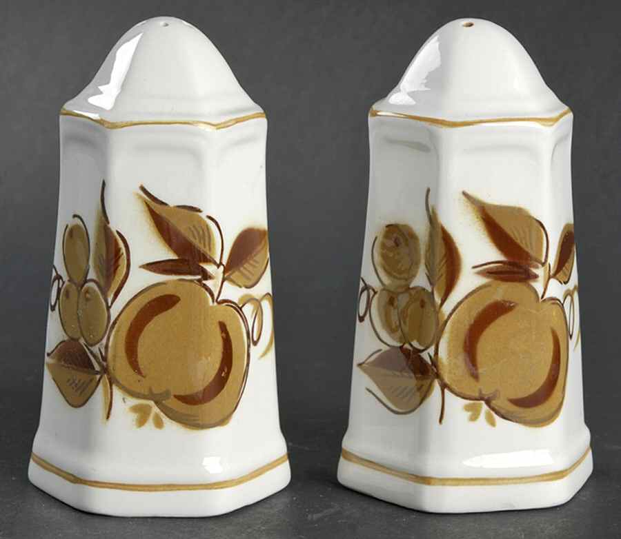 Romano Salt & Pepper Set by Mikasa-1