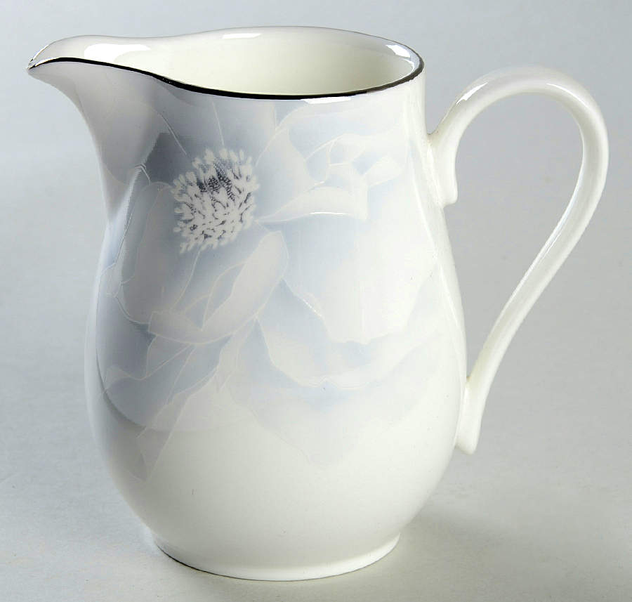 Romantica Creamer by Mikasa-1