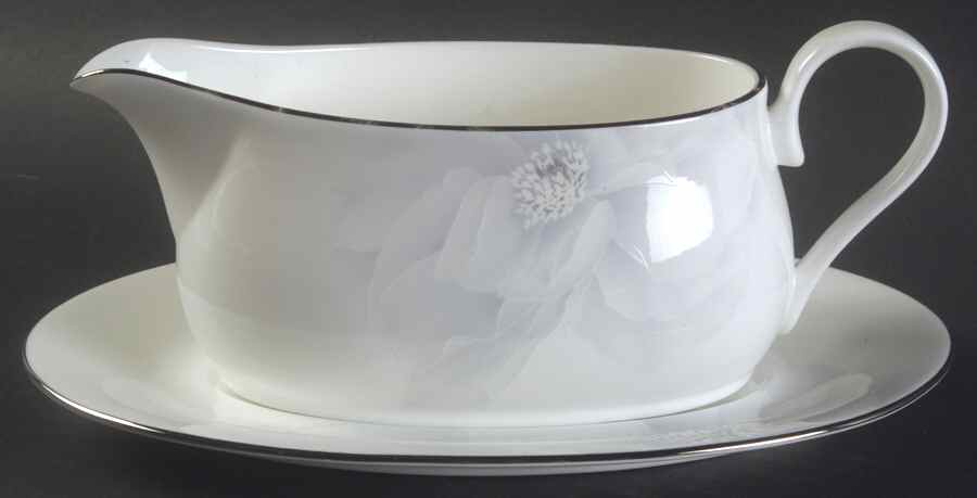 Romantica Gravy Boat & Underplate by Mikasa-1